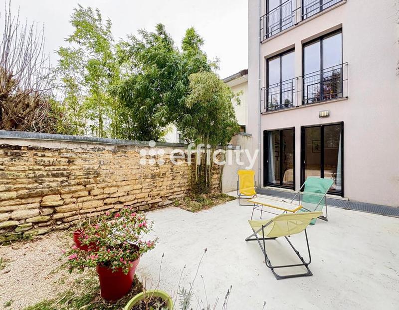 Maison ancienne - 205 m² - 6 pièces