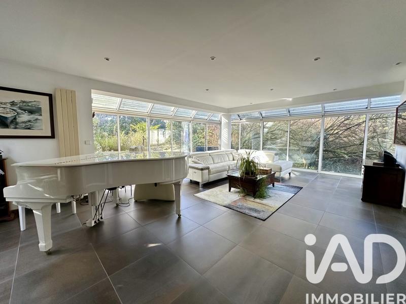 Maison - 272 m² - 9 pièces