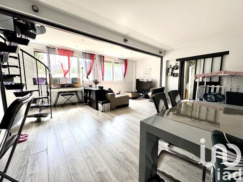 Maison - 104 m² - 4 pièces