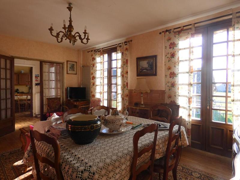 Maison - 90 m² - 6 pièces