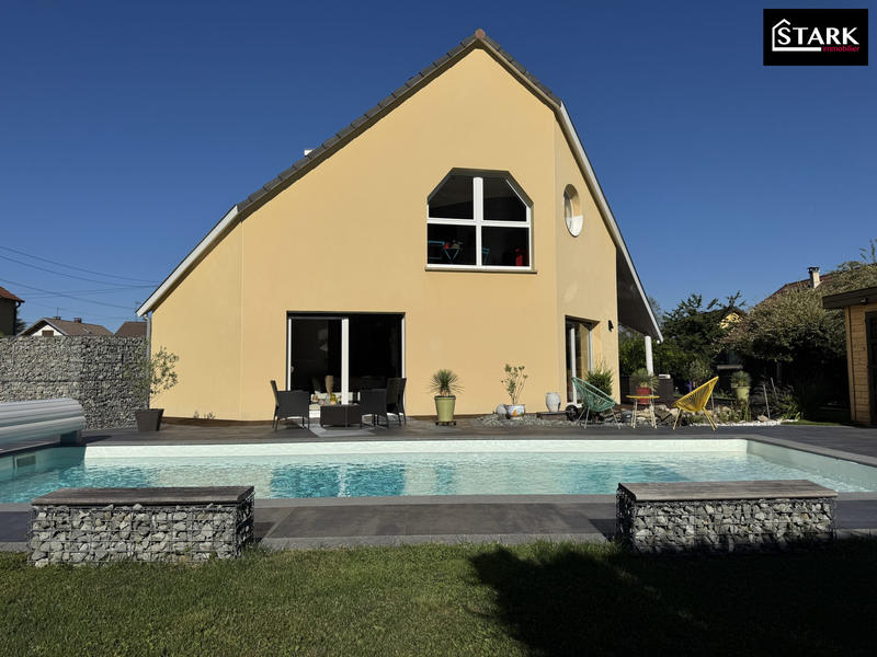 Maison - 182 m² - 7 pièces