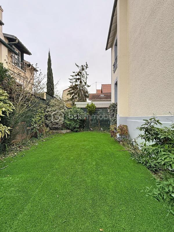 Maison - 89 m² - 5 pièces