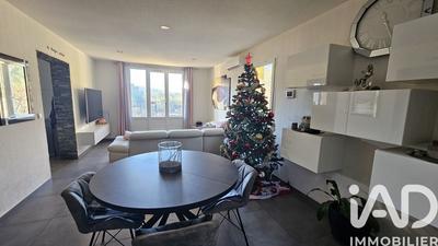 Maison - 135 m² - 6 pièces