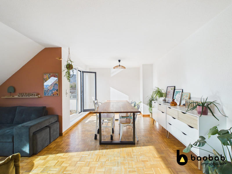 Appartement - 94 m² - 5 pièces