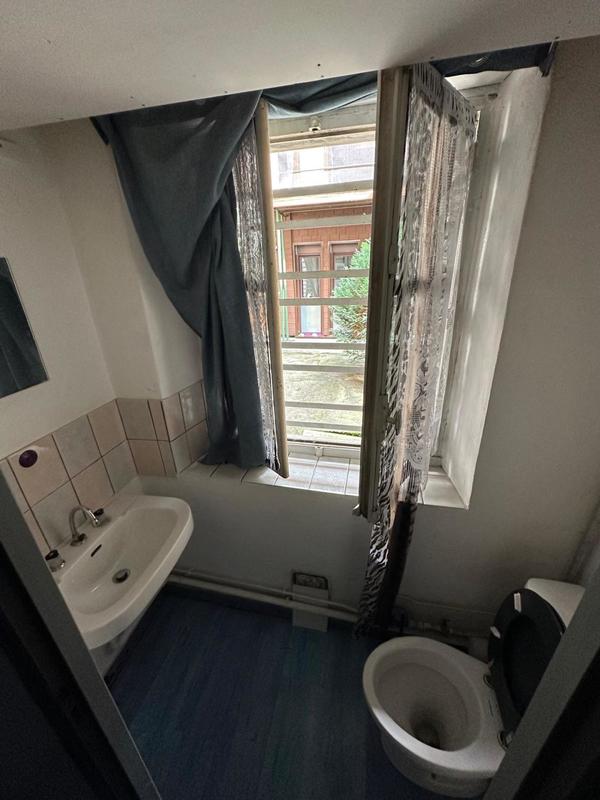 Local commercial - 70 m² - 2 pièces