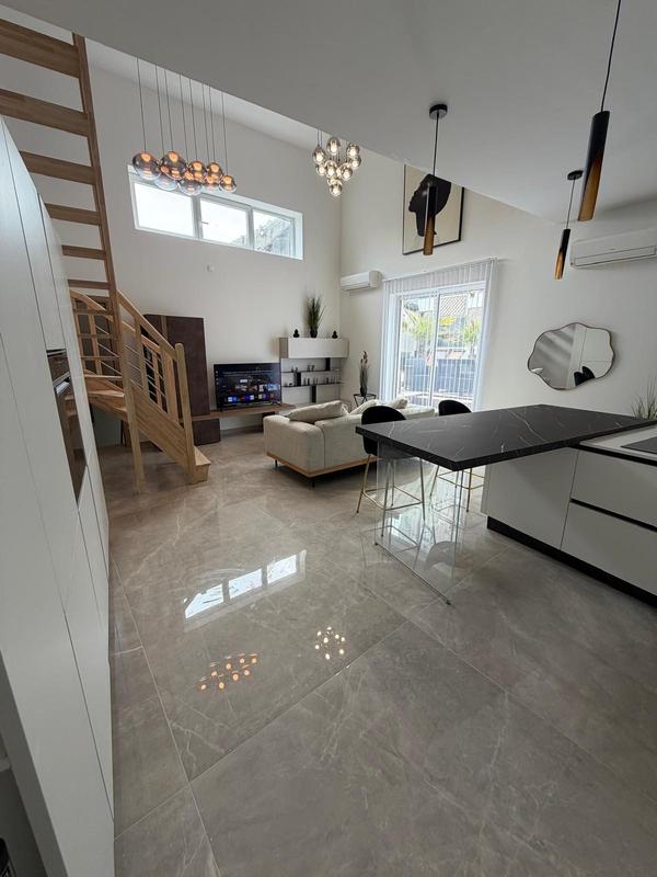 Appartement - 80 m² - 2 pièces