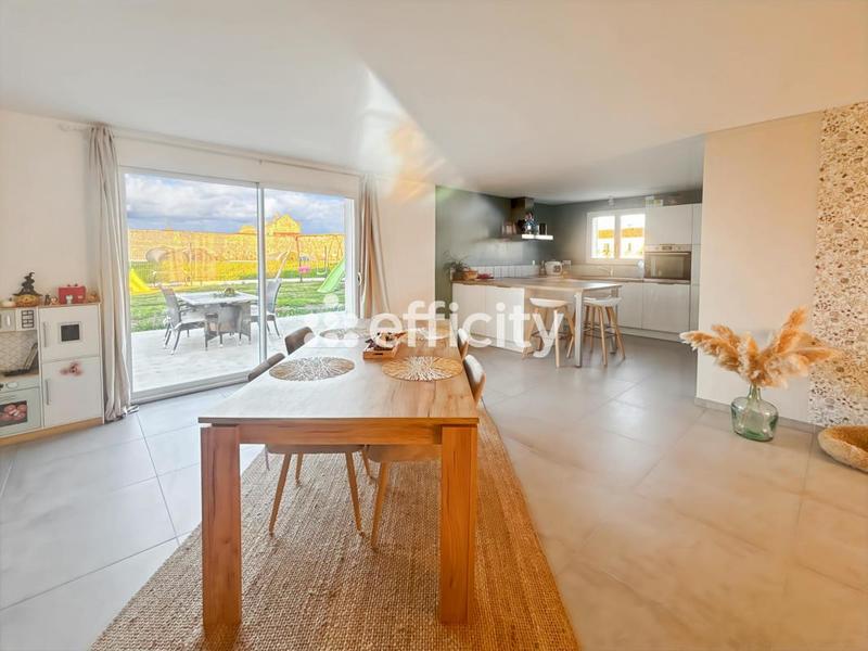 Pavillon - 93 m² - 4 pièces