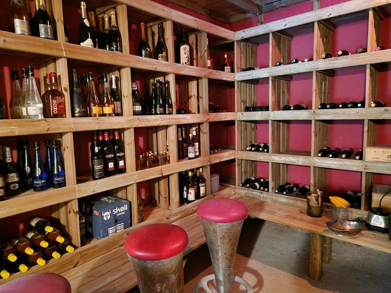 Maison - 279 m² - 7 pièces