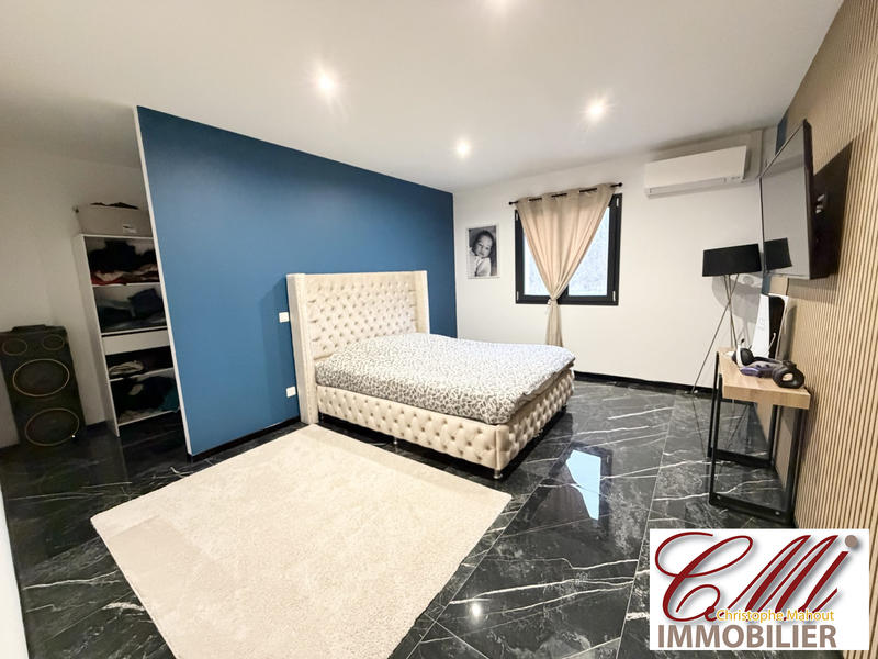 Maison - 150 m² - 5 pièces