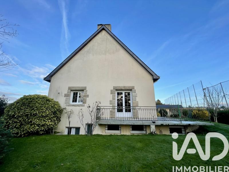 Maison - 217 m² - 8 pièces