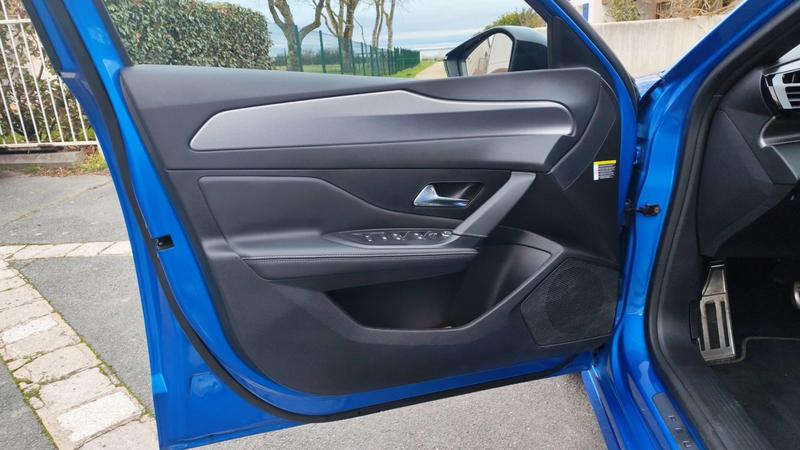 Peugeot 308 3 1.2 Puretech 130 Eat8 Gt Pack - Automatique Entretien constructeur