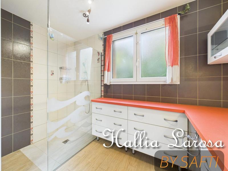 Maison - 103 m² - 4 pièces