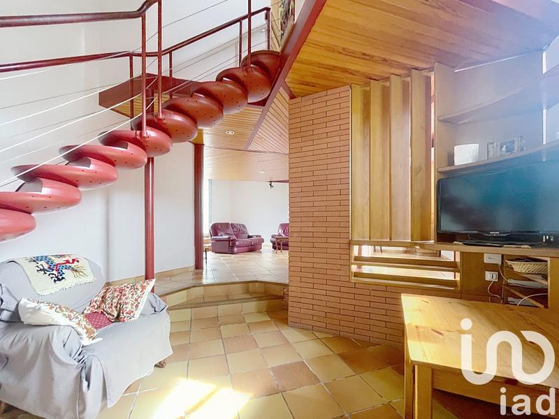 Maison - 206 m² - 5 pièces