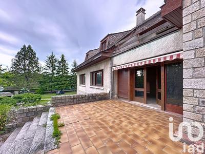 Maison - 272 m² - 11 pièces