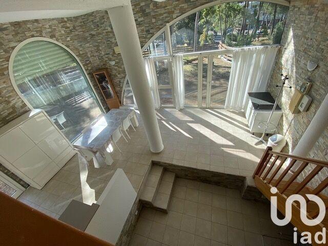 Appartement - 85 m² - 3 pièces