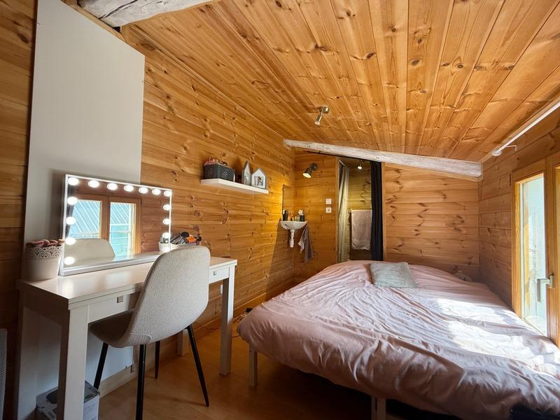 Appartement - 104 m² - 2 pièces