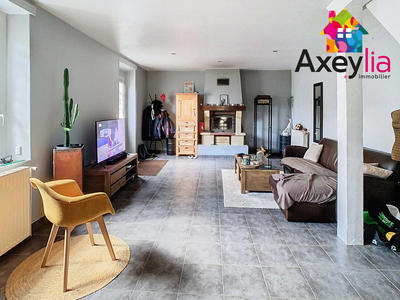 Maison - 99 m² - 5 pièces