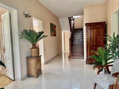 Maison de maîtres - 208 m² - 7 pièces