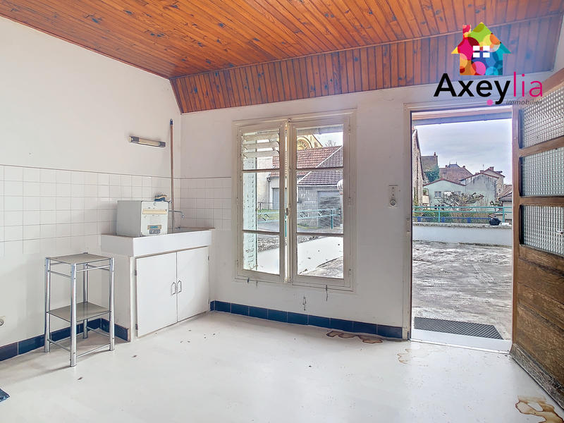 Maison de village - 220 m² - 8 pièces