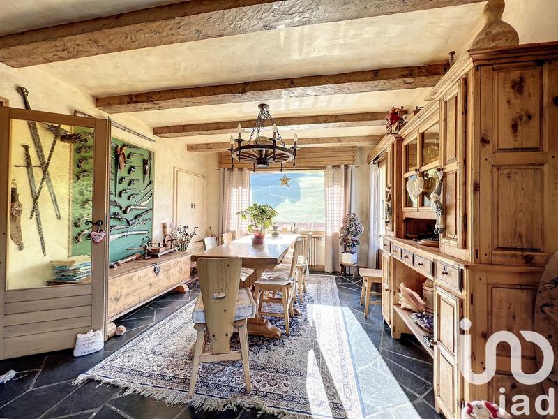 Maison - 300 m² - 7 pièces