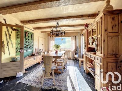 Maison - 300 m² - 7 pièces