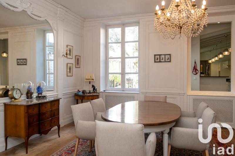 Maison - 422 m² - 10 pièces