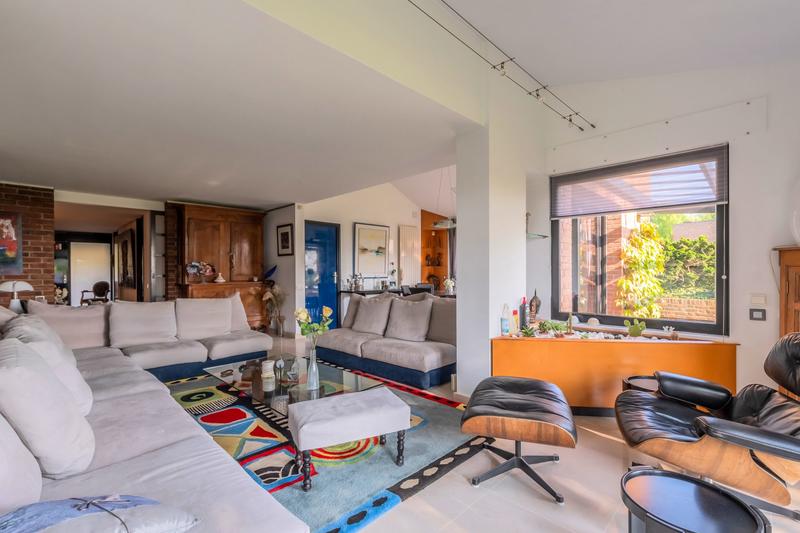 Maison - 200 m² - 9 pièces