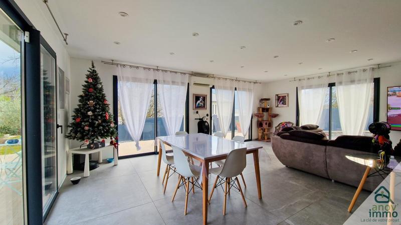 Villa - 118 m² - 5 pièces