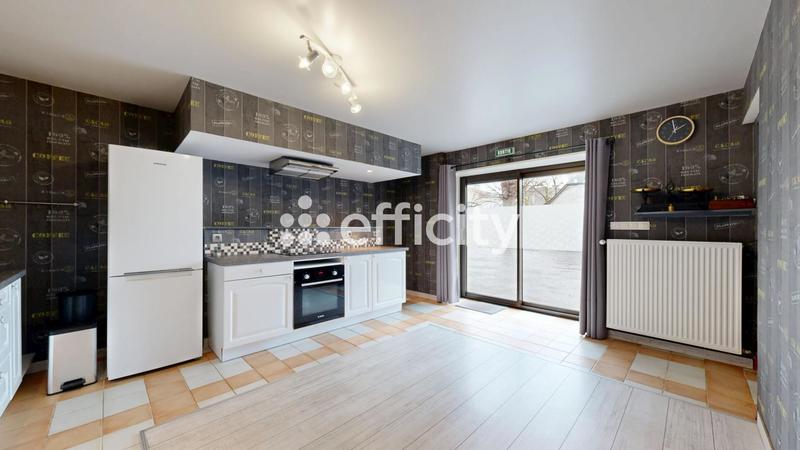 Maison - 194 m² - 5 pièces