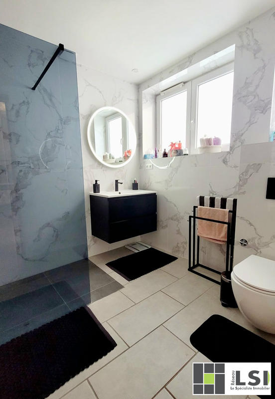 Maison - 110 m² - 7 pièces