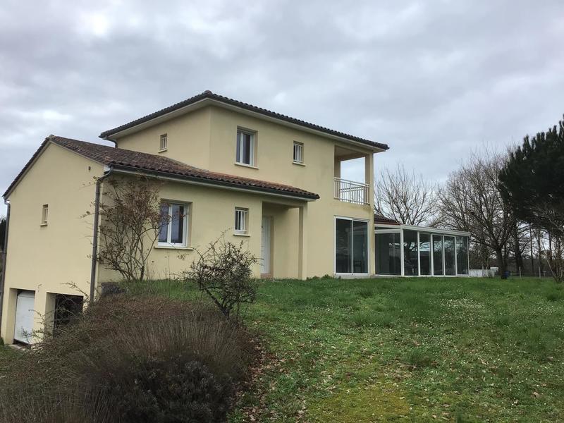 Maison - 144 m² - 7 pièces