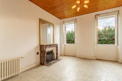 Propriété - 250 m² - 9 pièces