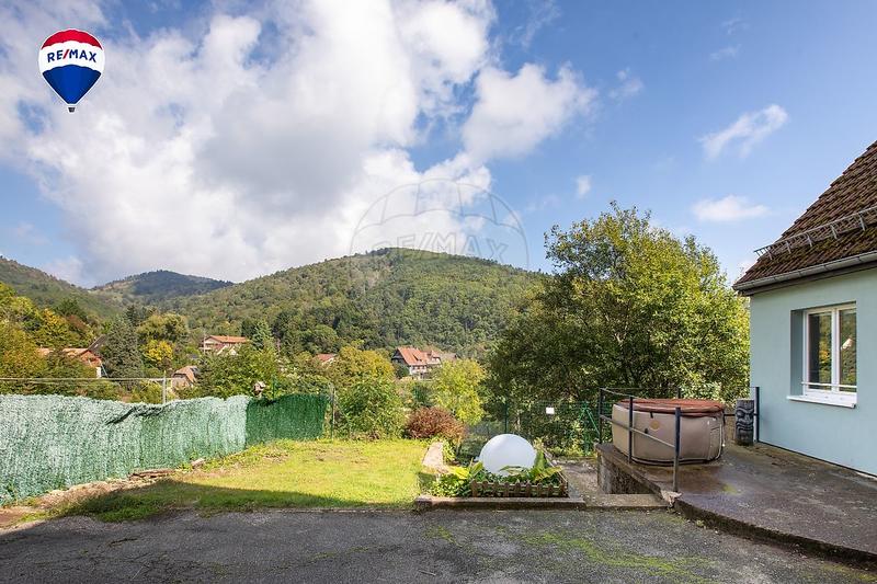 Maison - 100 m² - 6 pièces