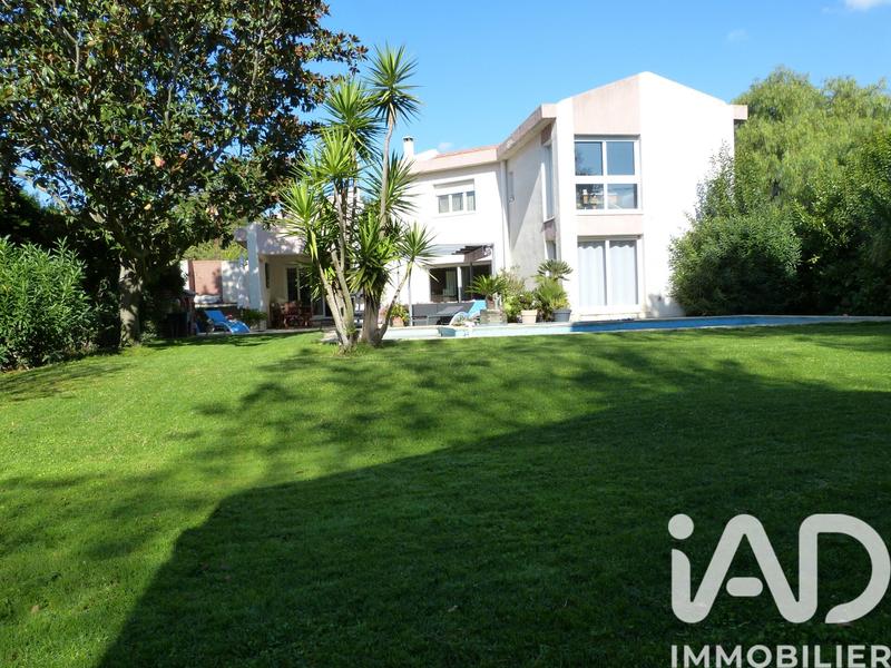 Maison de maîtres - 210 m² - 8 pièces