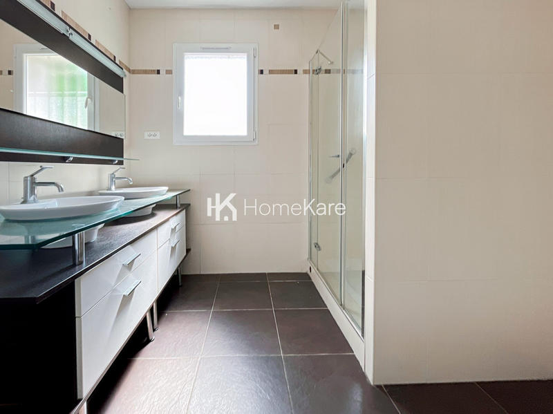 Maison - 120 m² - 4 pièces