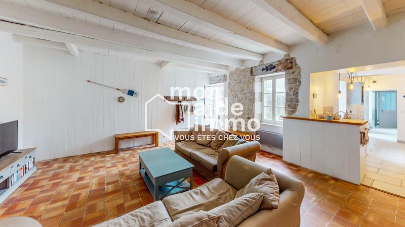 Maison traditionnelle - 139 m² - 6 pièces