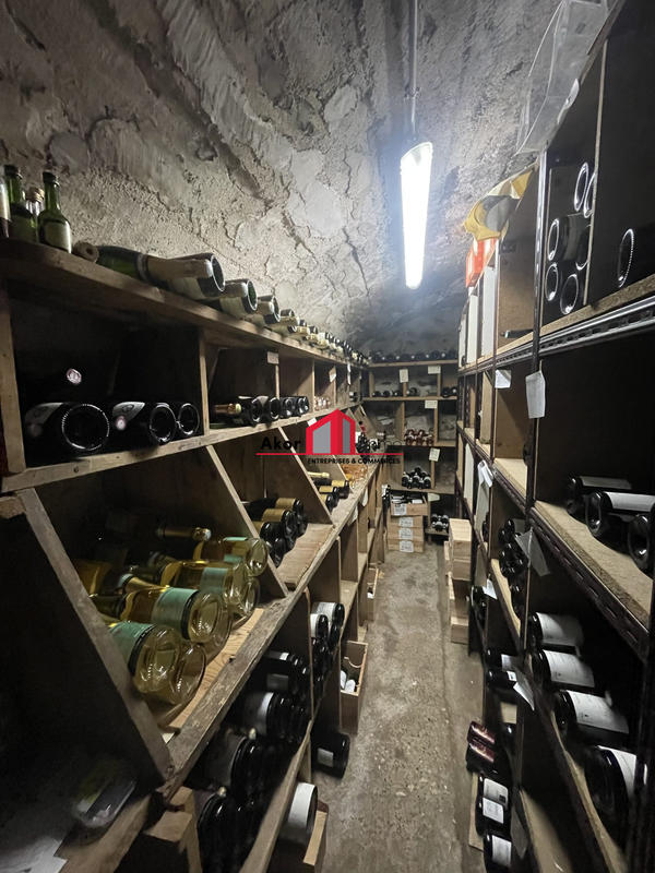 Local commercial - 457 m²