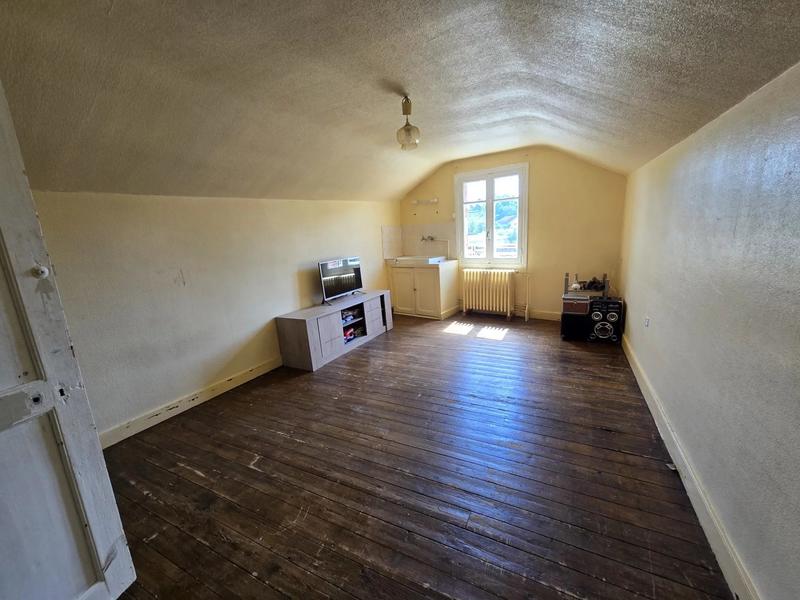 Maison - 270 m² - 9 pièces