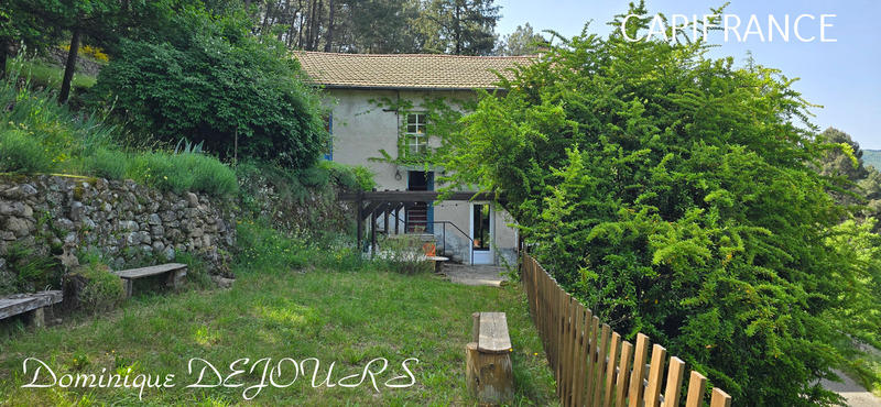 Maison - 176 m² - 9 pièces