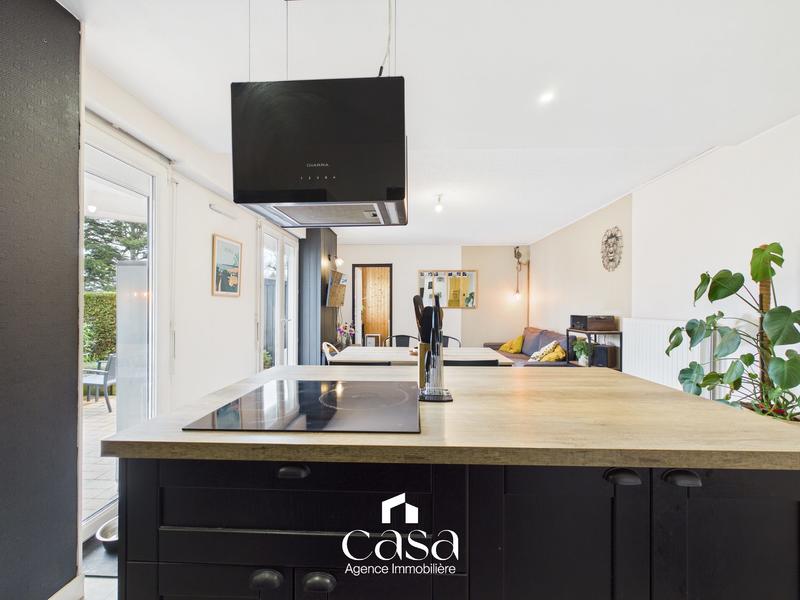 Appartement - 80 m² - 5 pièces