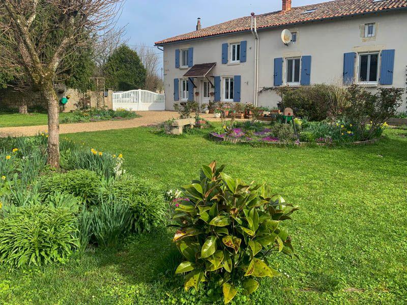 Maison - 215 m² - 7 pièces