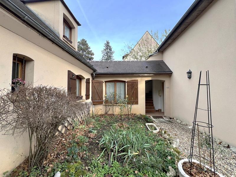 Maison - 197 m² - 6 pièces