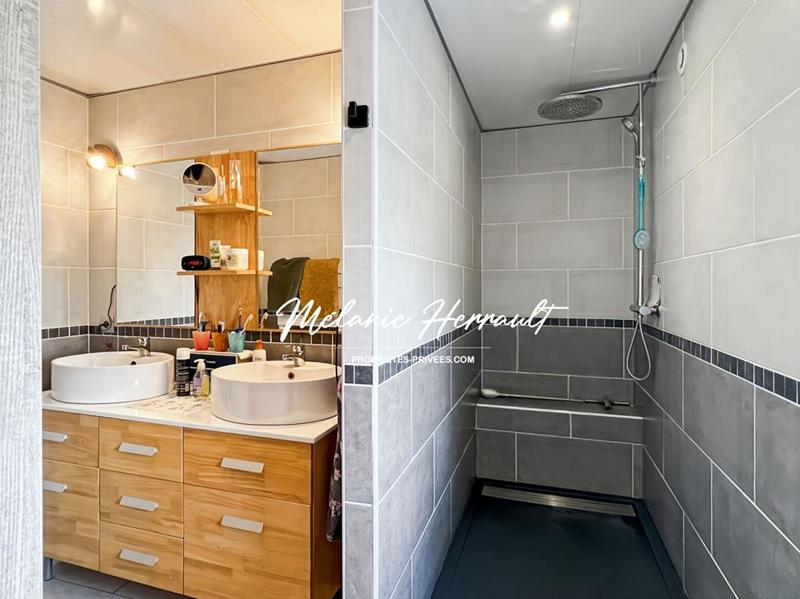 Maison - 170 m² - 6 pièces