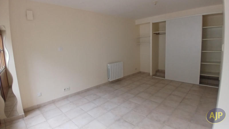 Local commercial - 24 m² - 1 pièce