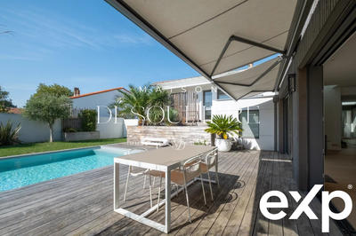 Villa - 220 m² - 7 pièces