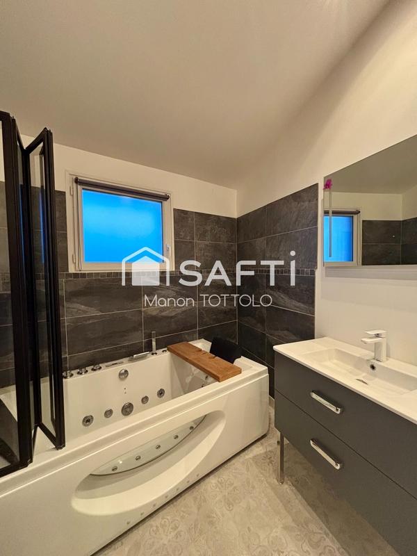 Maison - 180 m² - 7 pièces