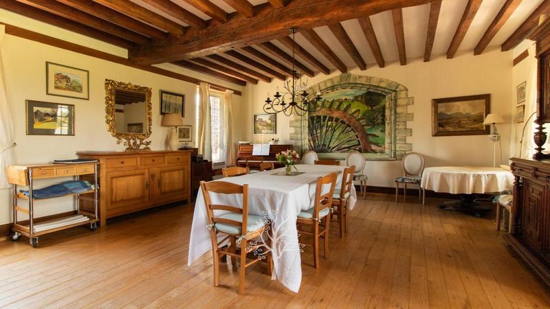 Moulin - 264 m² - 8 pièces