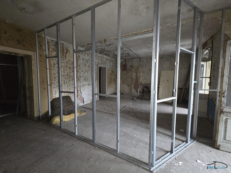 Maison - 331 m² - 7 pièces