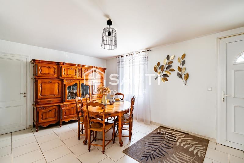 Maison - 250 m² - 8 pièces