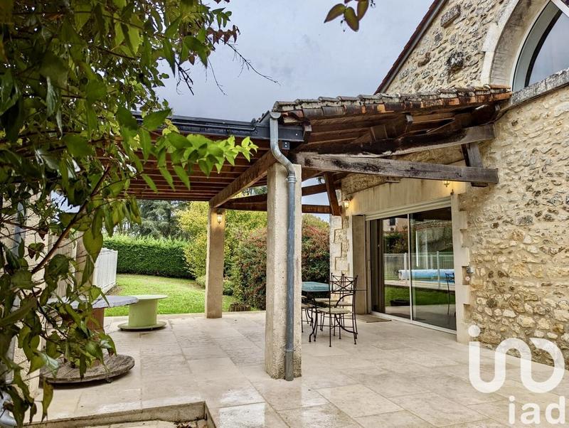 Maison - 360 m² - 19 pièces